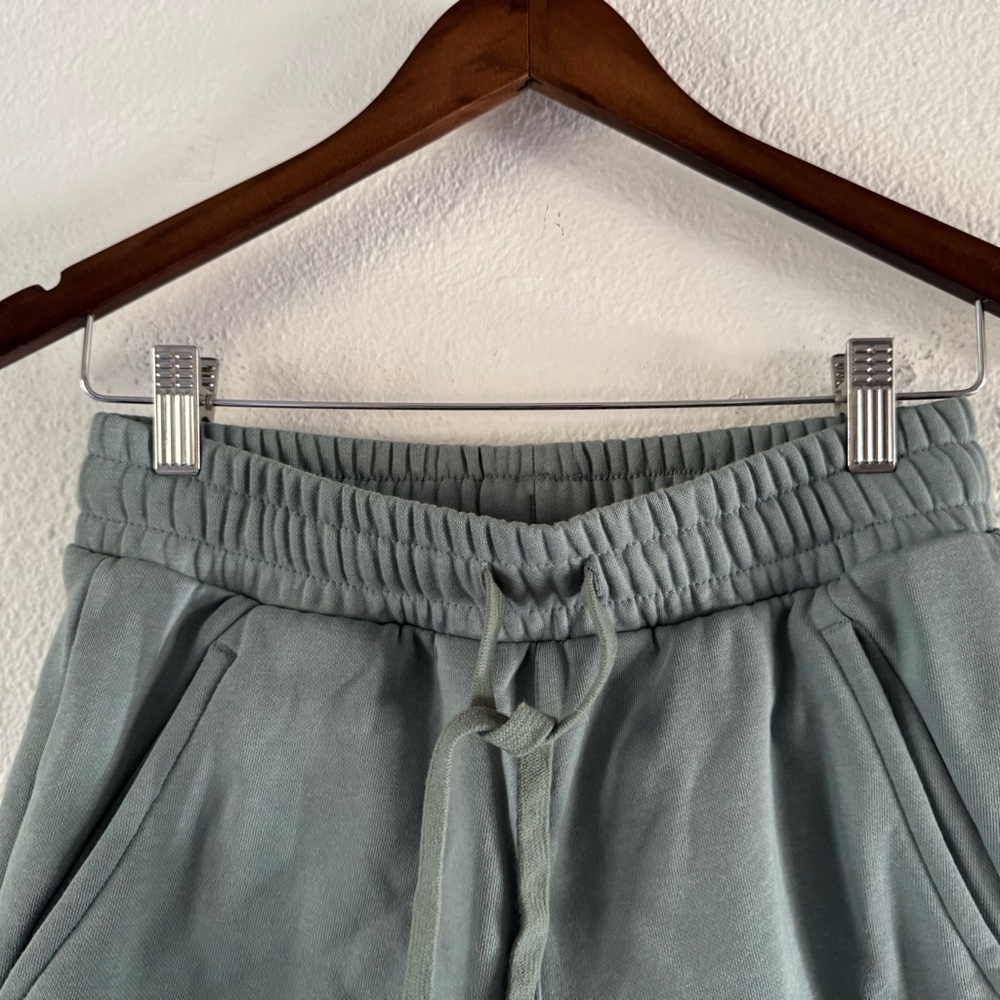 PUMA Fleece Dolphin Hem Shorts Small Green White Striped Athleisure Streetwear - Picture 4 of 15